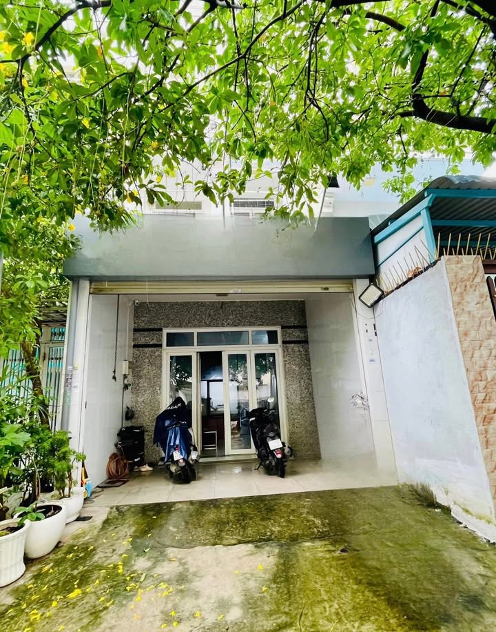 Nhà phố Tân Phú 95m² giá 15 tỷ - Ô tô đỗ cửa, khu dân trí cao!