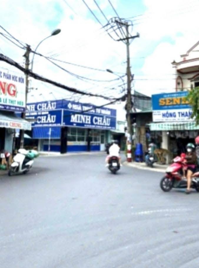 FrontHouse Bà Điểm Hóc Môn 31m² giá 2.39 tỷ - Kinh doanh sầm uất ngay chợ!