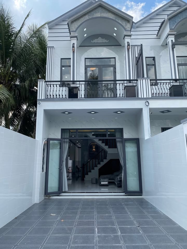 Nhà phố mới Khu phố 2, Phường Trung An, Mỹ Tho 153m² giá 2.9 tỷ - An ninh, tiện ích đầy đủ!