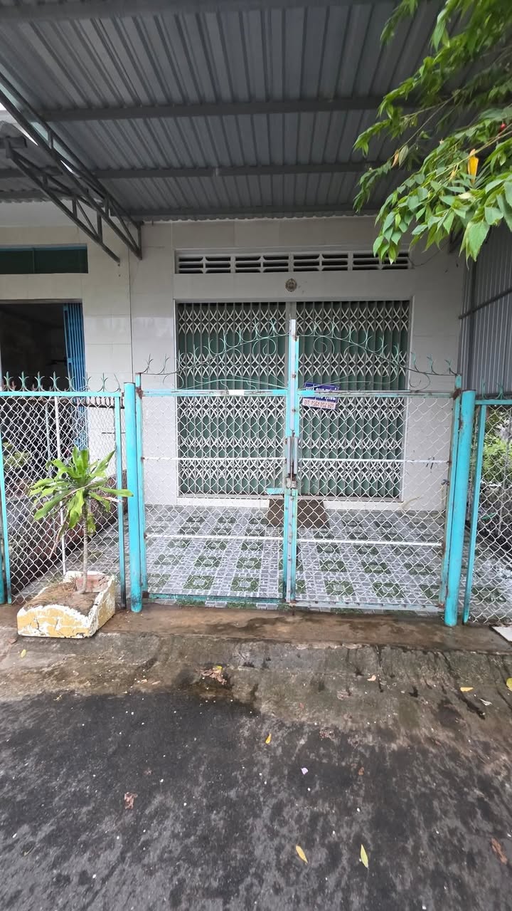 Nhà cho thuê tại Lai Vung, 2 phòng ngủ, giá 2.5 triệu - Gần trường tiểu học