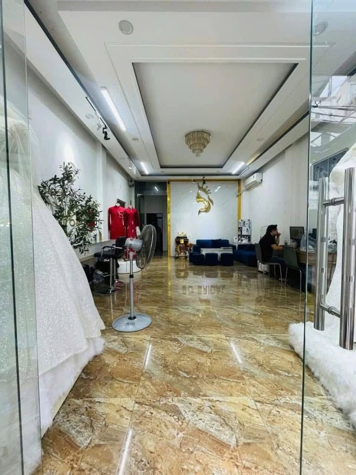 Nhà mặt tiền Cù Chính Lan, Đà Nẵng 75m² giá 15 triệu - Kinh doanh lý tưởng!