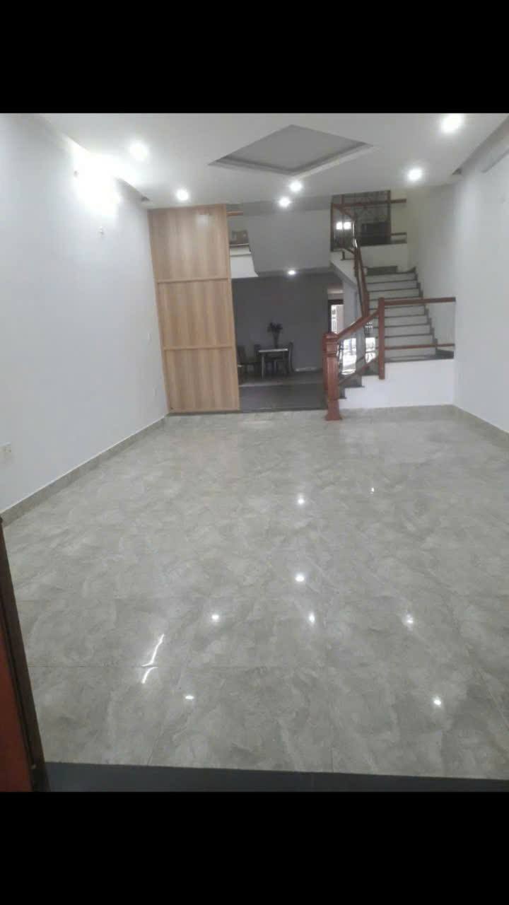 Nhà mặt tiền Nguyễn Tất Thành 125m² giá 20 triệu - Thích hợp kinh doanh