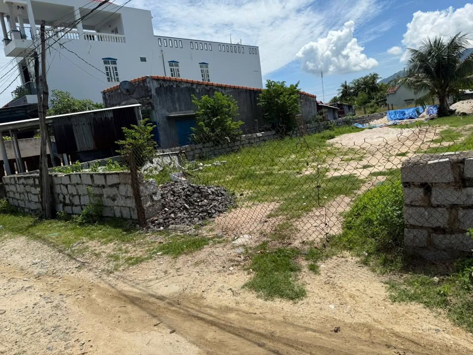 Đất Biển Mỹ Lương, Ninh Thủy 205m² giá 1.6 tỷ - Cách biển 500m!