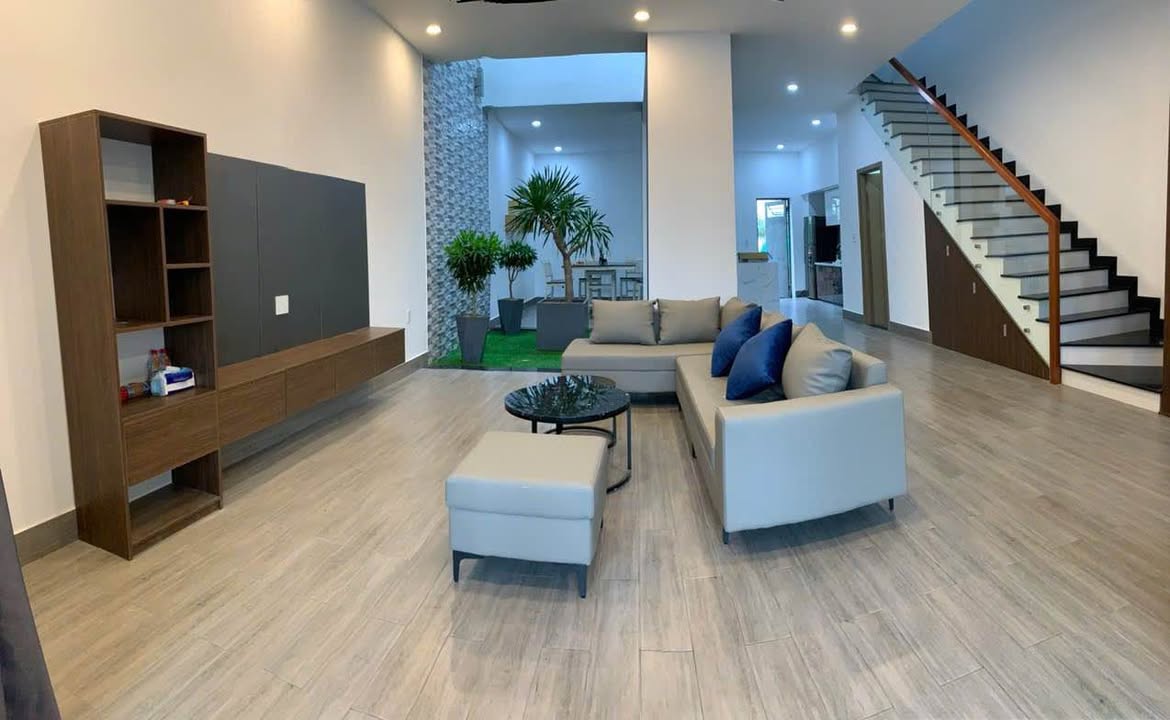 Bán nhà mặt tiền Phan Đình Thông, Ngũ Hành Sơn, Đà Nẵng 140m² giá 9.7 tỷ - Thiết kế 3 tầng sang trọng!