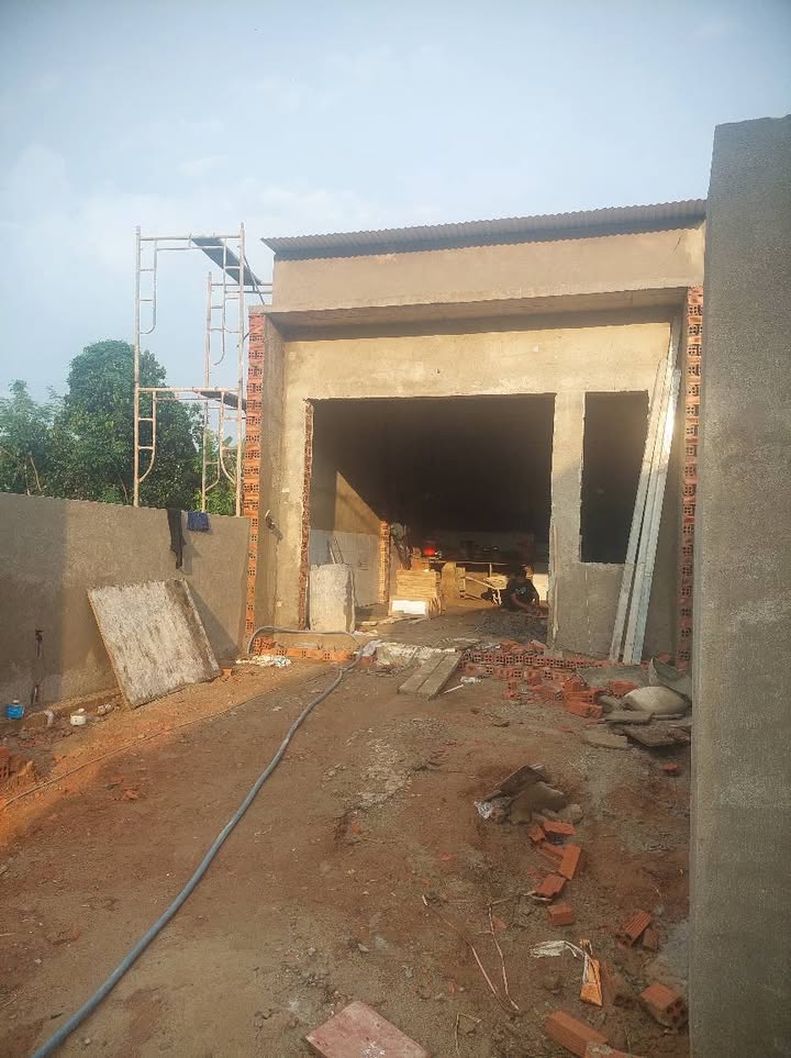 Nhà phố Tây Hòa Trảng Bom 100m² giá 1.3 tỷ - Thiết kế hiện đại, sổ đỏ chính chủ!