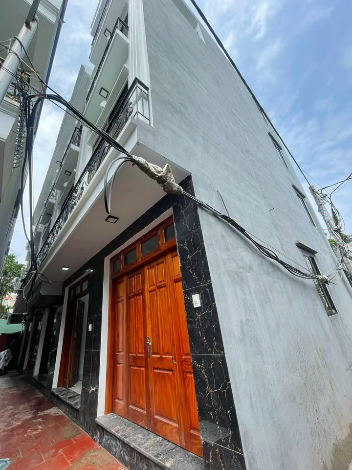 Nhà 4 tầng Biên Giang - Hà Đông 33m² chỉ 3.6 tỷ - Gần trường, chợ, tiện ích đầy đủ!