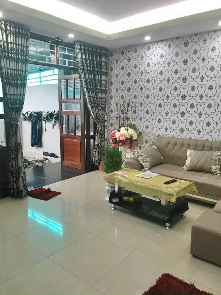 Nhà 2 tầng hẻm ô tô đường Nguyễn Khuyến, Vĩnh Hải, Nha Trang 105,9m² giá chỉ 4,2 tỷ!