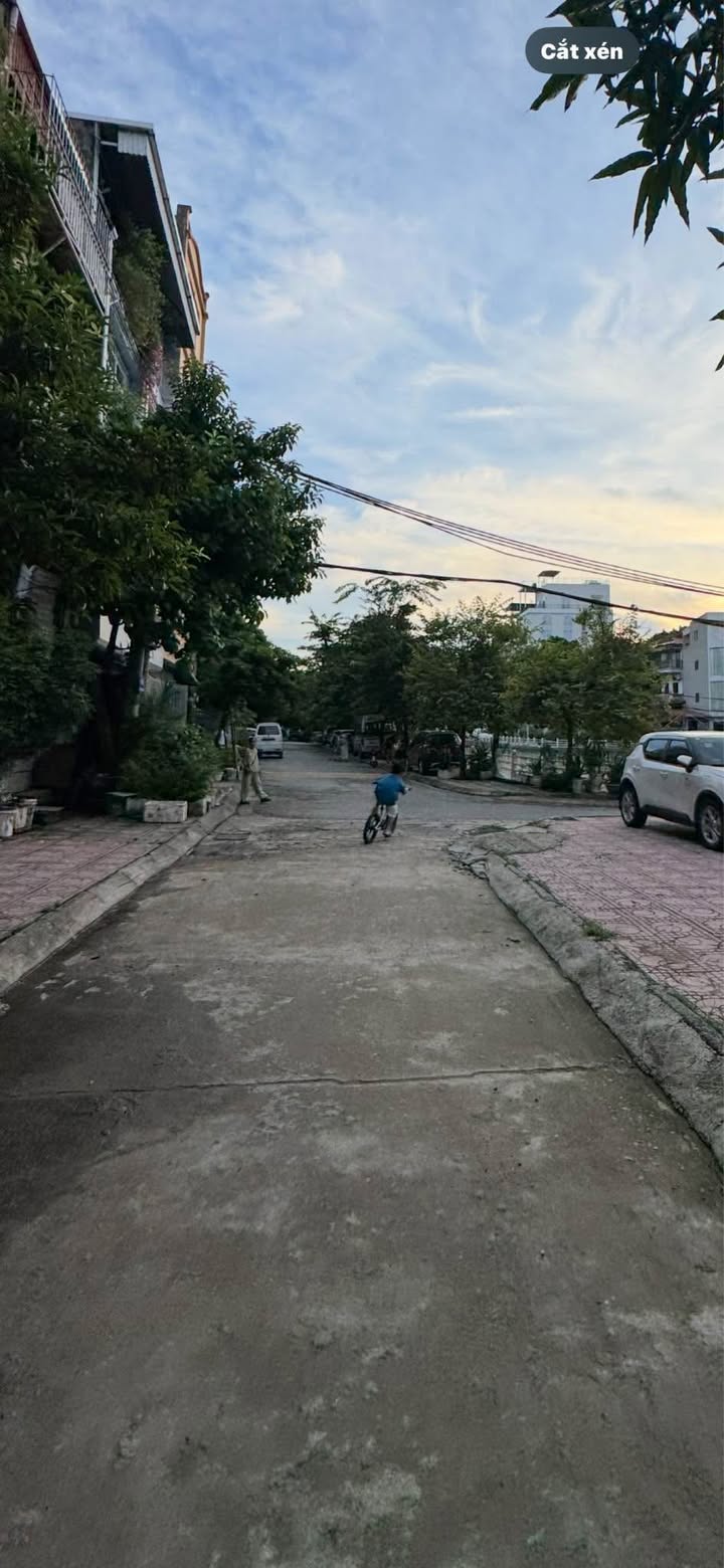 Đất nền Long Biên 32m² giá 6 tỷ - Cơ hội đầu tư hiếm có!