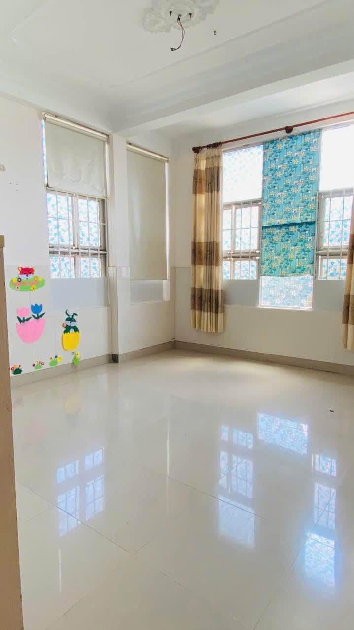 Nhà mặt tiền Trần Bình Trọng, Nha Trang 100m² giá 22 triệu - Vị trí đắc địa cho kinh doanh!