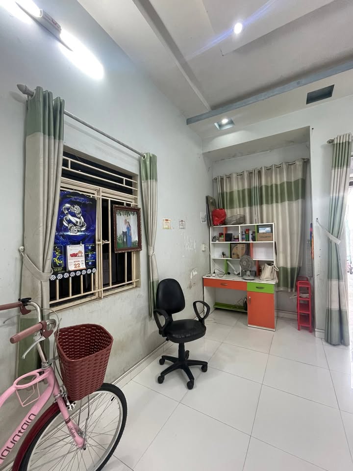 Đất thổ cư Dĩ An 100m² giá 3 tỷ 550 triệu - Sổ hồng chính chủ, hỗ trợ ngân hàng!