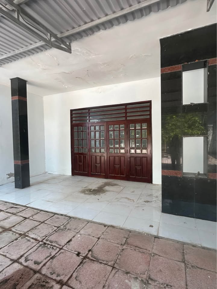 Nhà cấp 4 mặt tiền đường Âu Cơ Phan Thiết 310m² giá 3.9 tỷ - Dọn vào ở ngay!