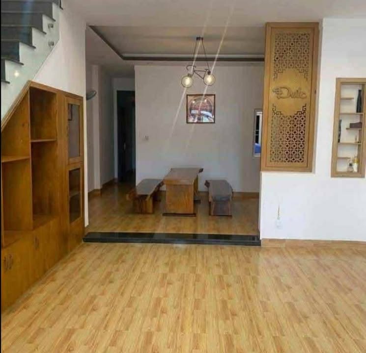 Cho thuê nhà mặt tiền đường Phạm Ngũ Lão Buôn Ma Thuột 3PN giá 8 triệu - Sẵn sàng vào ở ngay!