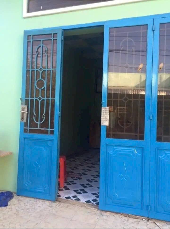 Nhà liền kề đường Lê Hoàng Chu, 96m² giá chỉ 700 triệu - Cần bán gấp!