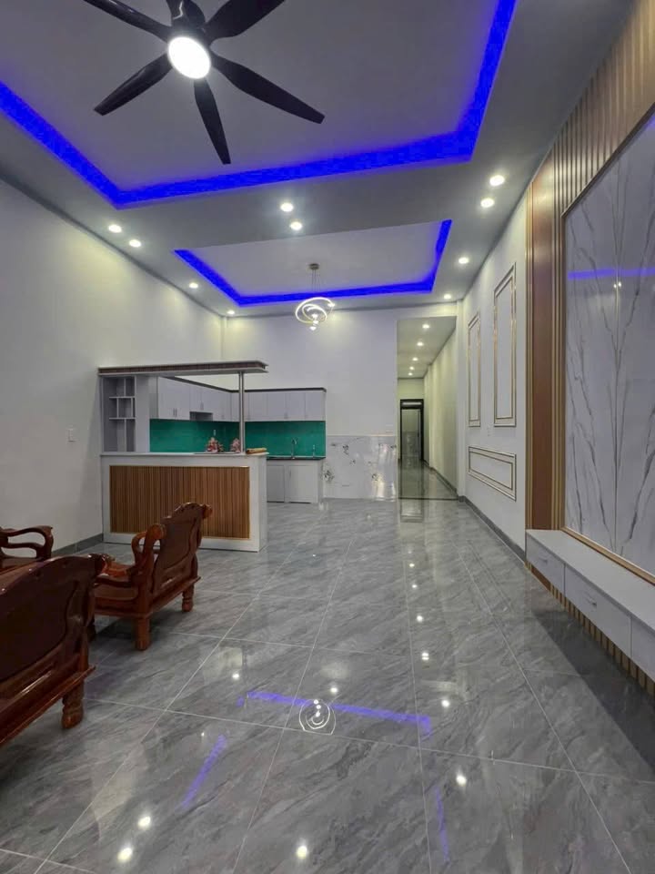 Nhà phố Trảng Dài Biên Hòa 120m² giá 1.69 tỷ - Hẻm thông thoáng, gần chợ!