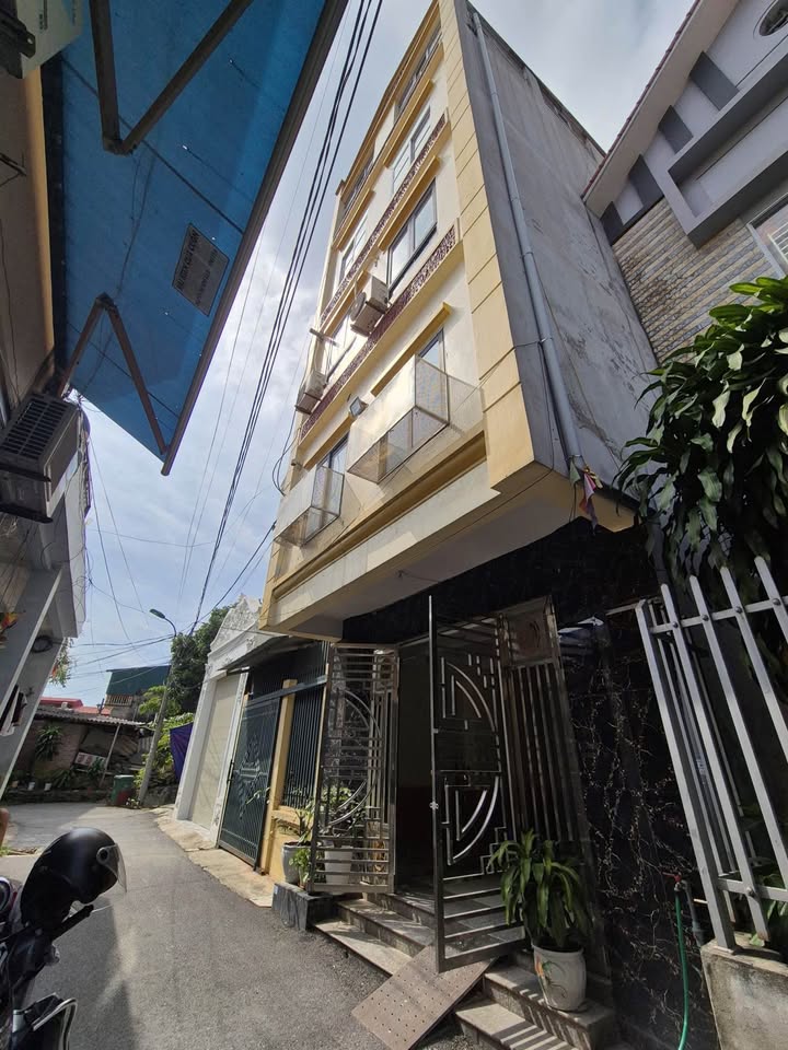 Nhà 5 tầng Ngõ 1 Nguyễn Tất Thành Vĩnh Yên 86m² giá 3 tỷ - Kinh doanh nhà trọ cao cấp!