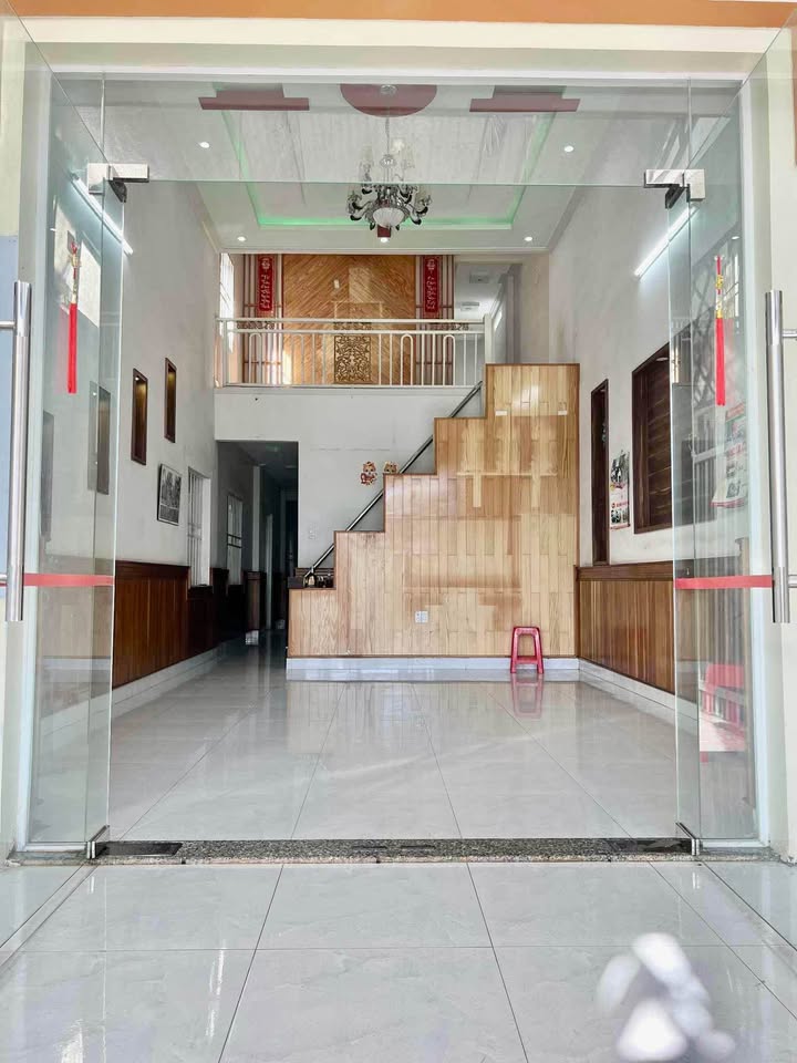 Nhà mặt tiền cho thuê tại Bảo Lộc 3PN giá 5 triệu/tháng - Tiện nghi đầy đủ!