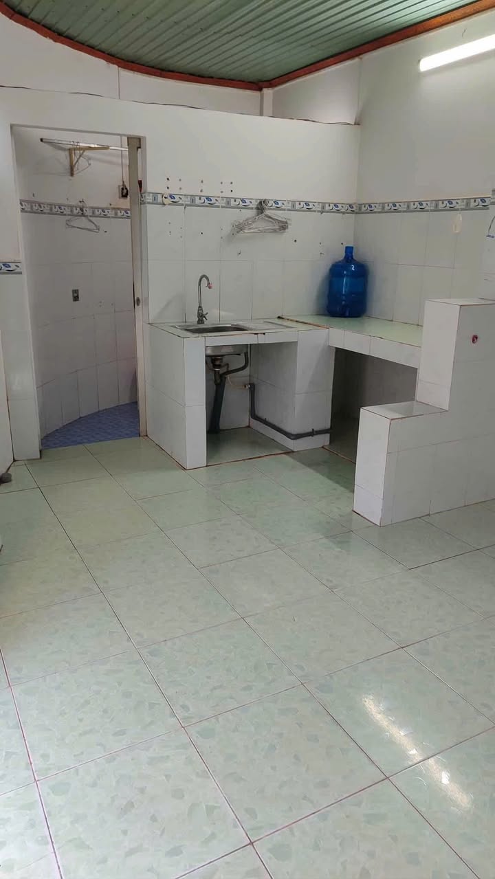 Phòng trọ cho thuê tại Thủ Đức 30m² giá 2.4 triệu - Sẵn sàng vào ở cuối tháng 10!