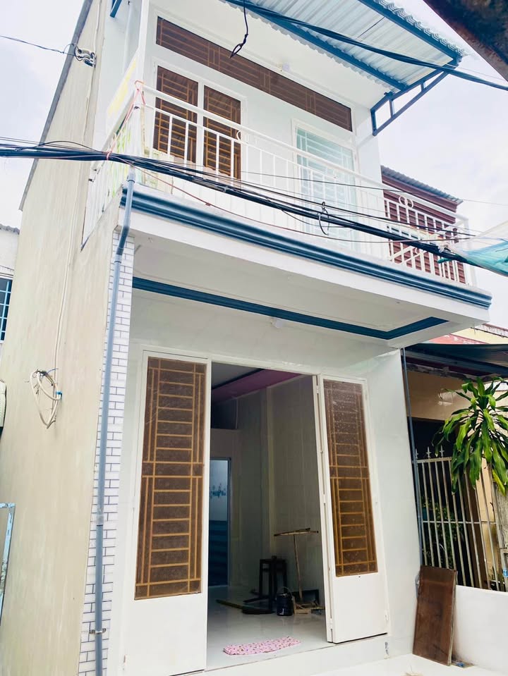 Nhà cho thuê mặt tiền hẻm 12 đường 3/2, quận Ninh Kiều, 2 tầng - Thoáng mát, giá chỉ 3 triệu!