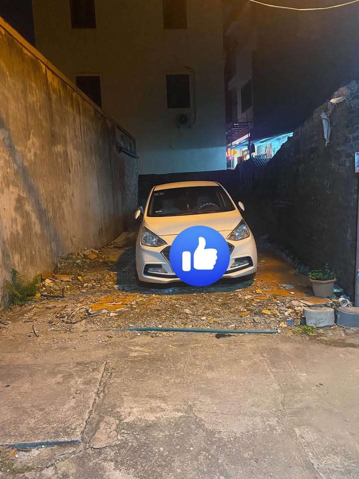 Đất phố Trạm Long Biên 50m² giá thương lượng - Ô tô vào tận nhà, cơ hội đầu tư hiếm có!