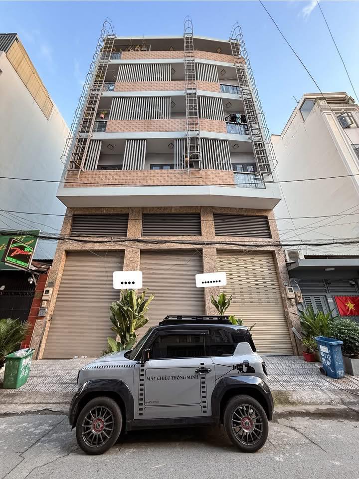 FrontHouse Tân Bình 140m² giá 23.6 tỷ - Mặt tiền khu sân bay, thương lượng tốt!