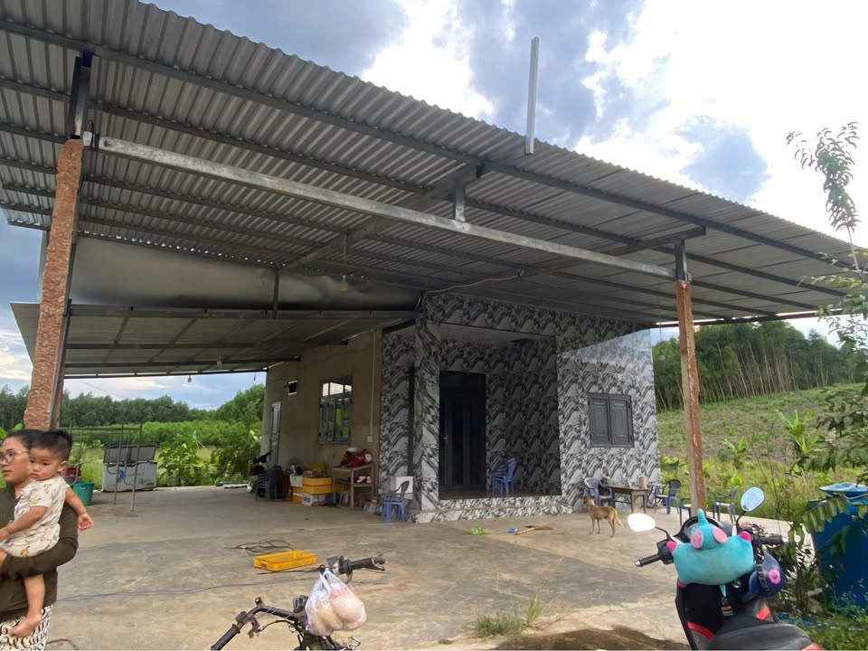 Đất vườn Suối May Khánh Đông 5500m² giá 699 triệu - Tặng nhà mới xây và nhiều tiện ích!