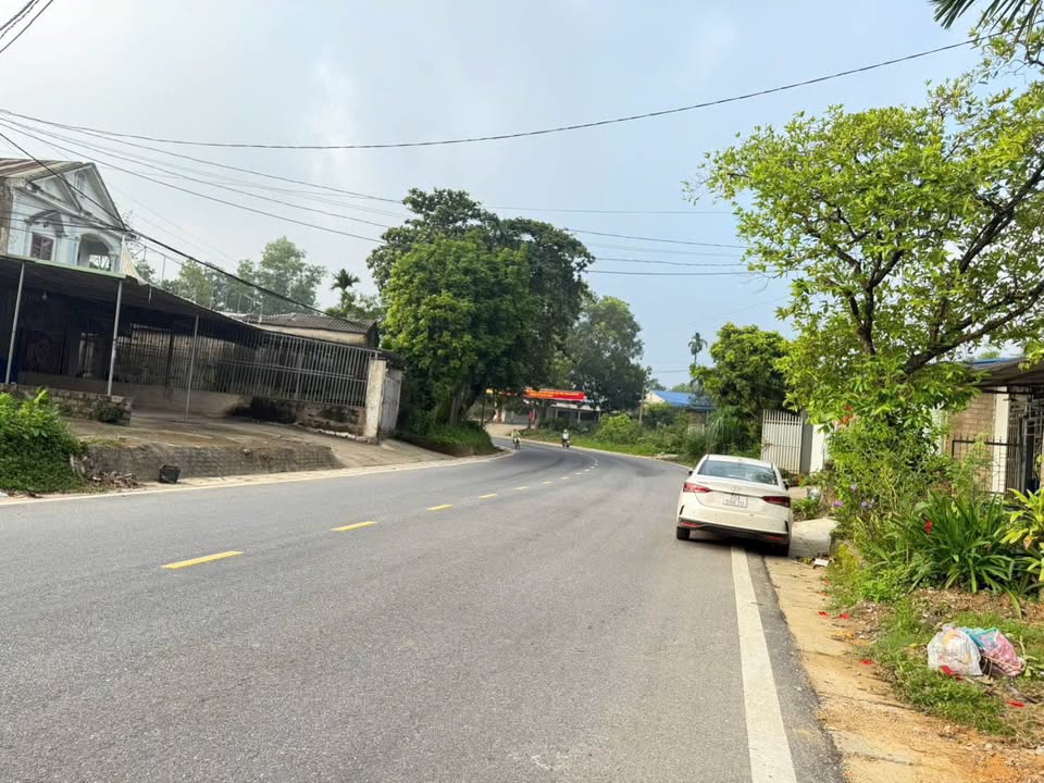 Nhà phố Thịnh Đức Thái Nguyên 100m² giá 1 tỷ - Khu vực sầm uất, tiện ích đầy đủ!