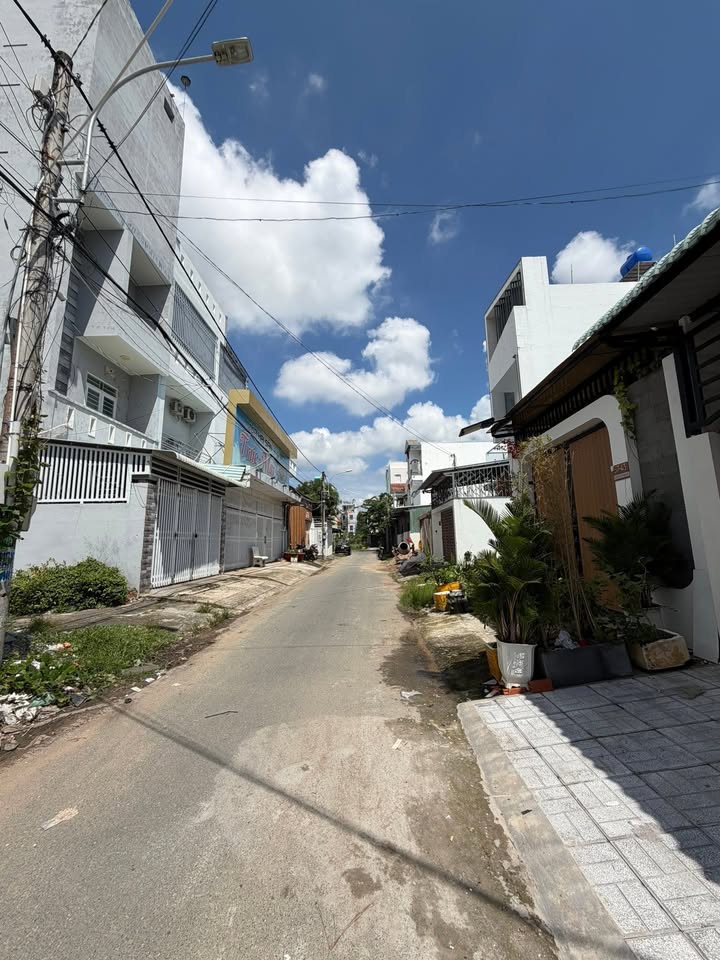 Bán nhà mặt tiền đường Phùng Khắc Khoan, Rạch Giá 100m² giá 3.05 tỷ - Vị trí đắc địa, tiện ích đầy đủ