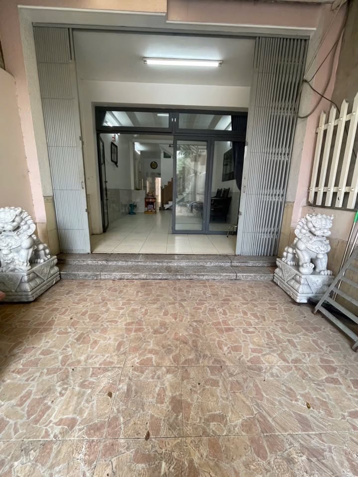 Nhà cho thuê tại Vĩnh Lộc A, Bình Chánh 132m² giá 8 triệu - Ô tô đậu trong sân!