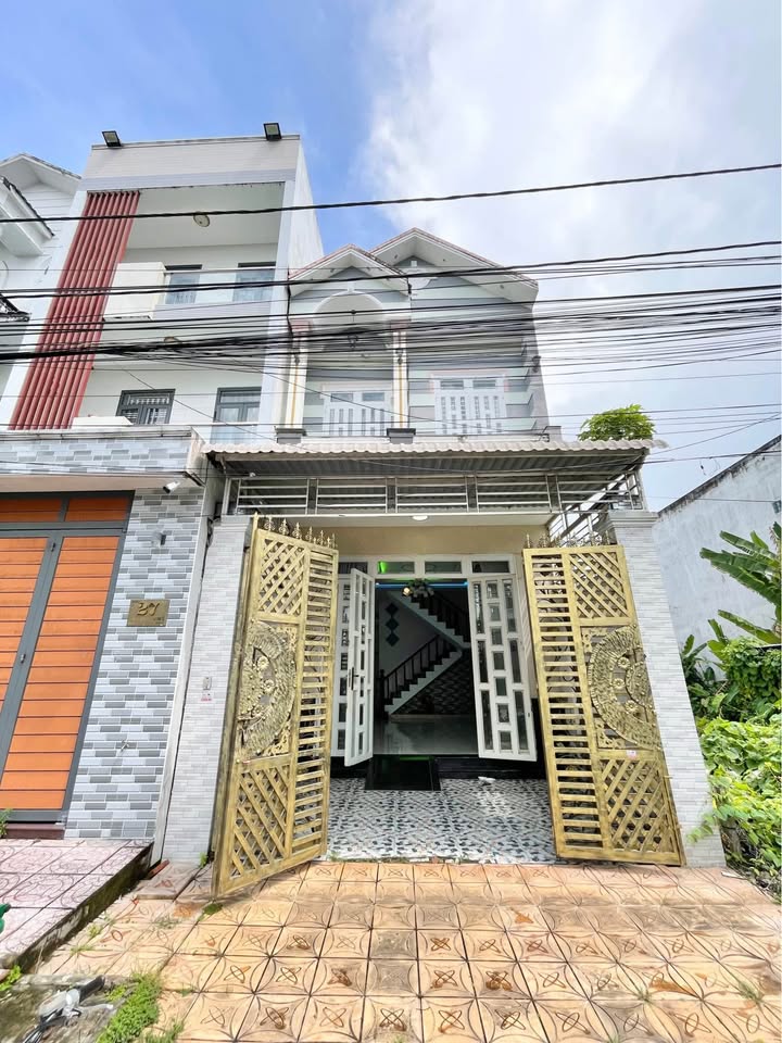 Nhà Cho Thuê Trệt Lầu KDC Quân Báo, Cần Thơ - Giá 10 triệu, Ô tô đậu trước nhà!