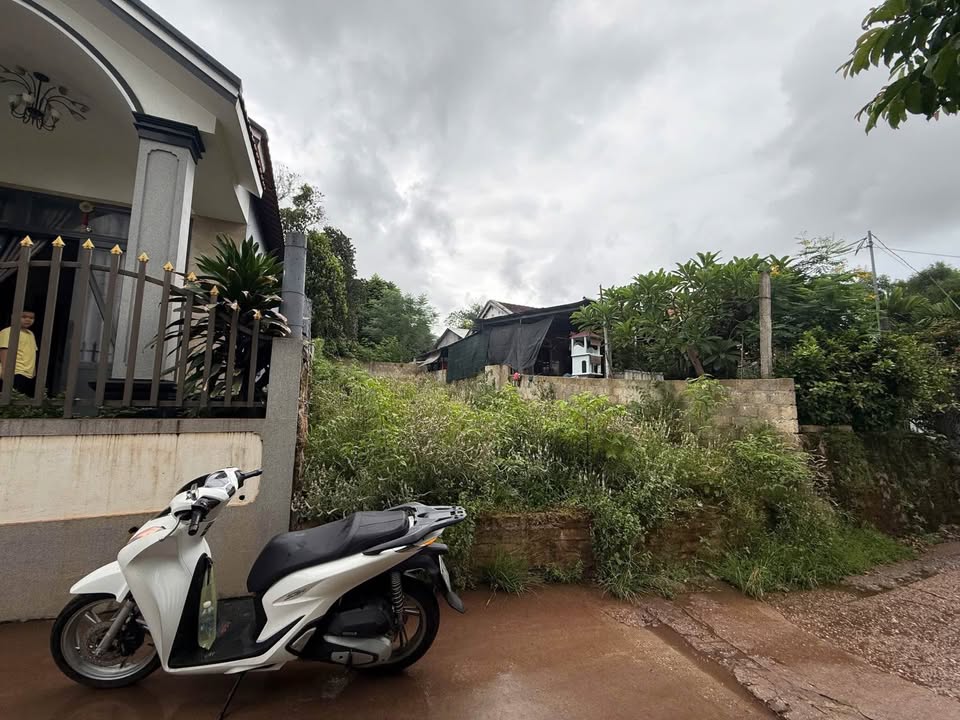 Bán đất Nguyễn Thị Định gần đường Thu Bồn 142m² - Sổ hồng chính chủ, giá 2.1 tỷ