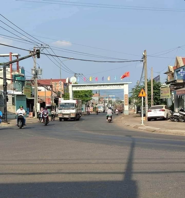 Đất nền Bảo Vinh, Long Khánh 135m² giá 1.3 tỷ - Sổ đỏ chính chủ, mặt tiền rộng rãi!