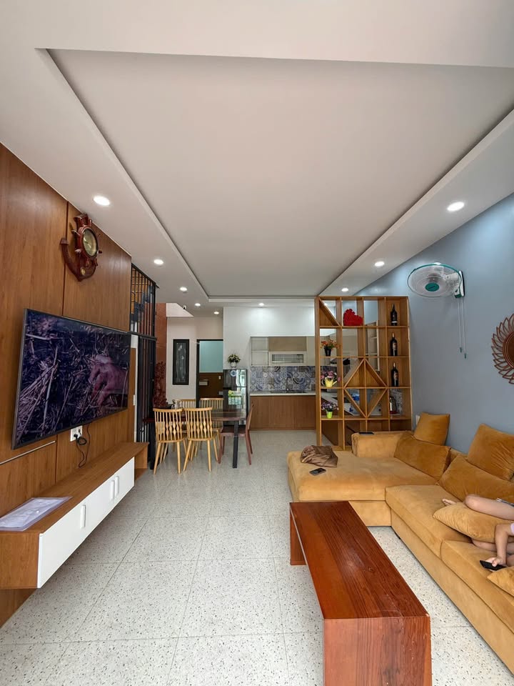 Nhà nguyên căn Tân Tiến 100m² giá 8 triệu - Full nội thất tiện nghi sẵn sàng vào ở!