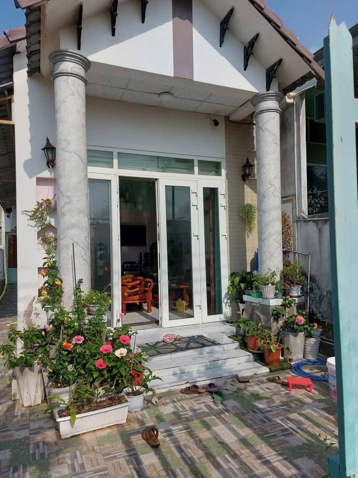 Nhà và đất phường 7 TP Trà Vinh 109.2m² giá 1.6 tỷ - Sổ hồng chính chủ, thương lượng ngay!