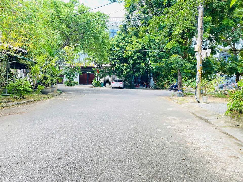 Nhà 3 tầng Khu Nam Việt Á Đà Nẵng 100m² giá 12.5 tỷ - Nhà mới đẹp, sẵn sàng vào ở!