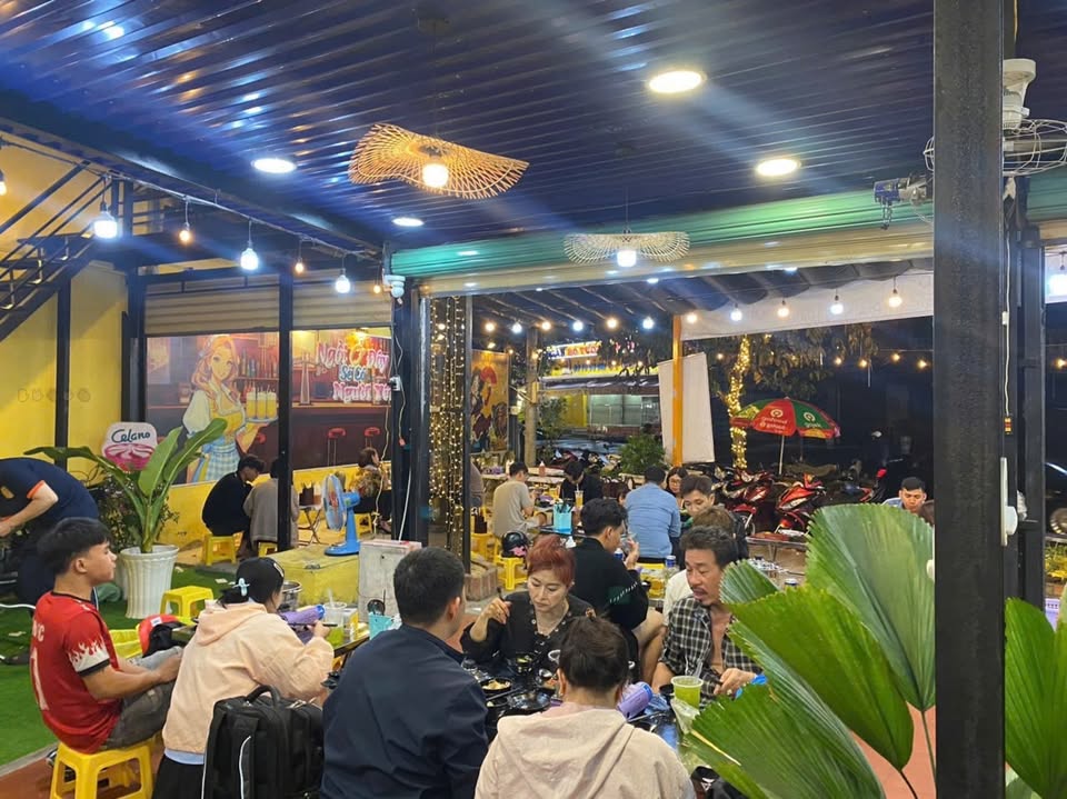 Store cho thuê đường Song Hành, Hóc Môn 200m² giá 15 triệu - Thiết kế đẹp, vào ngay!