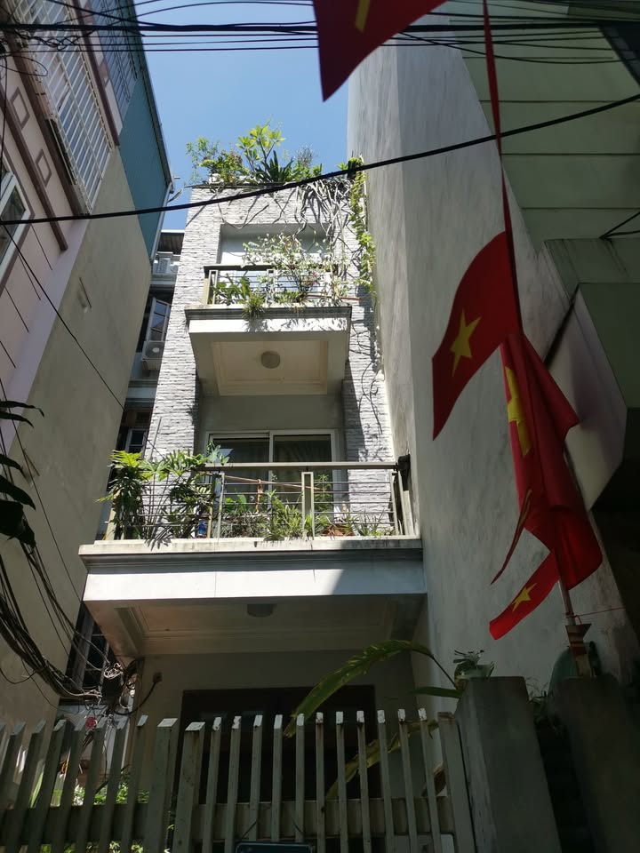 Nhà phố Lĩnh Nam 50m², 4 tầng giá 7.5 tỷ - Sẵn sàng ở ngay!