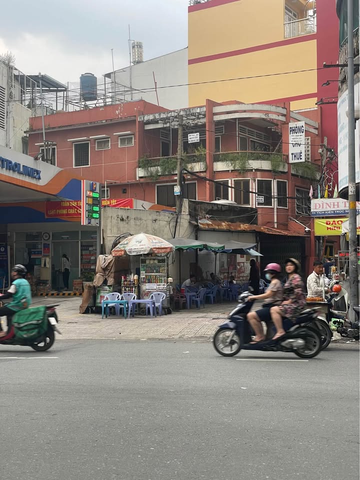 Nhà nguyên căn cho thuê đường Trần Hưng Đạo Q5 - Diện tích 105m² - Phù hợp cho gia đình lớn hoặc văn phòng