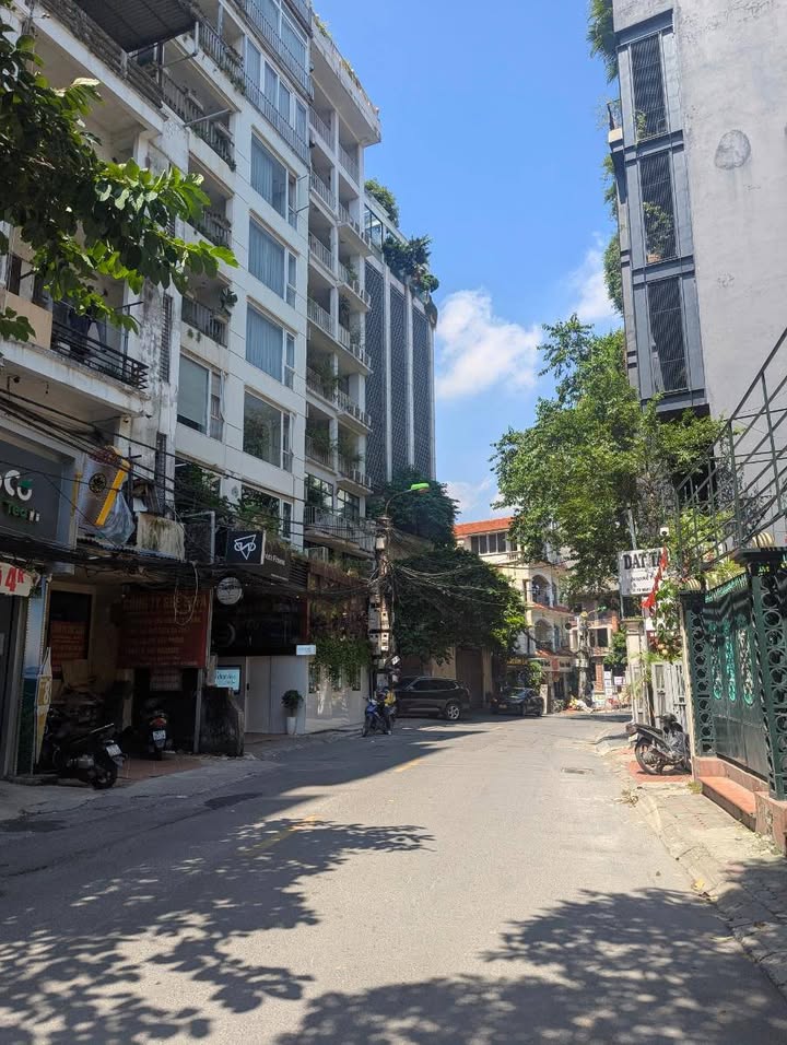 Mặt phố Tô Ngọc Vân Tây Hồ 97m² giá 73.2 tỷ - Kinh doanh sầm uất