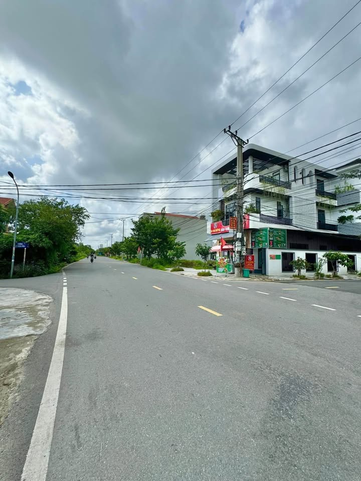 Đất mặt đường Hoa Lư 100m² giá 7.1 tỷ - Kinh doanh sầm uất ngay ngã 3!