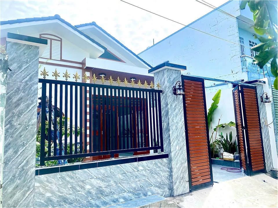 Nhà vườn đẹp tại Hóc Môn 121.6m² giá 4.39 tỷ - Không thể bỏ lỡ!