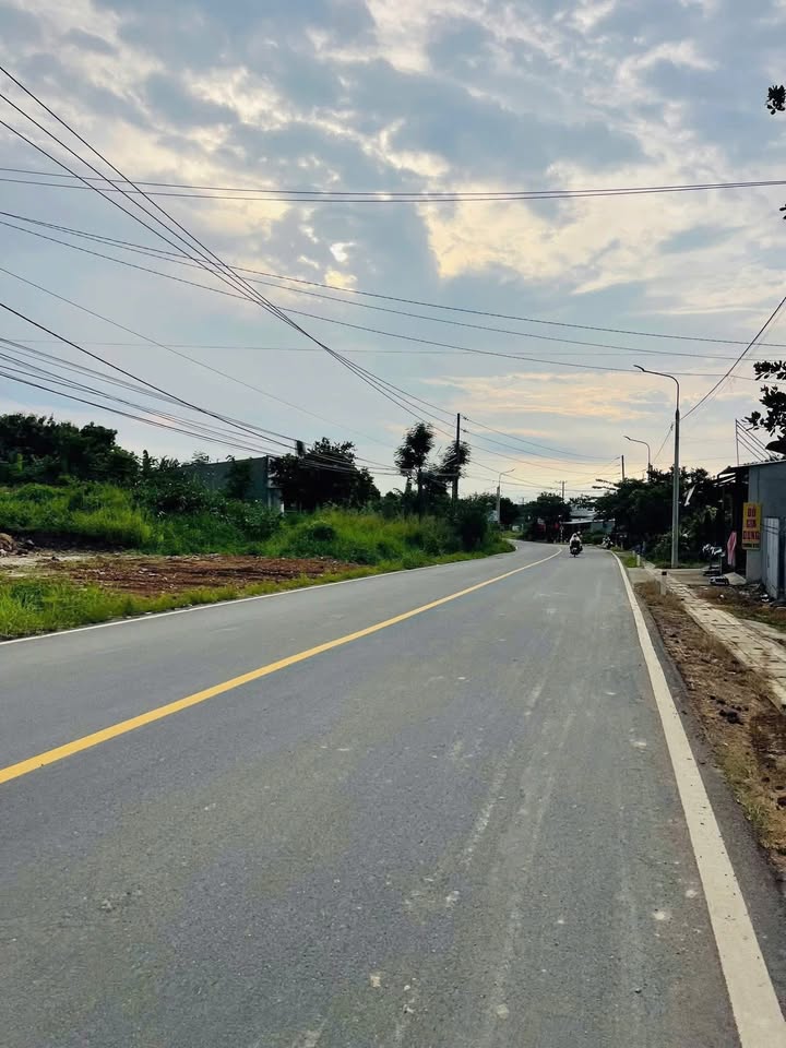 Đất nền mặt tiền đường Cầu Trắng Định Quán 190m² giá 1.28 tỷ - Cơ hội đầu tư hấp dẫn!