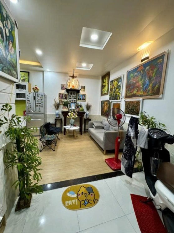 Nhà chính chủ đường Cách Mạng Tháng 8, Tân Bình 44m² giá 6.2 tỷ - Vị trí đắc địa, tiện nghi đầy đủ!