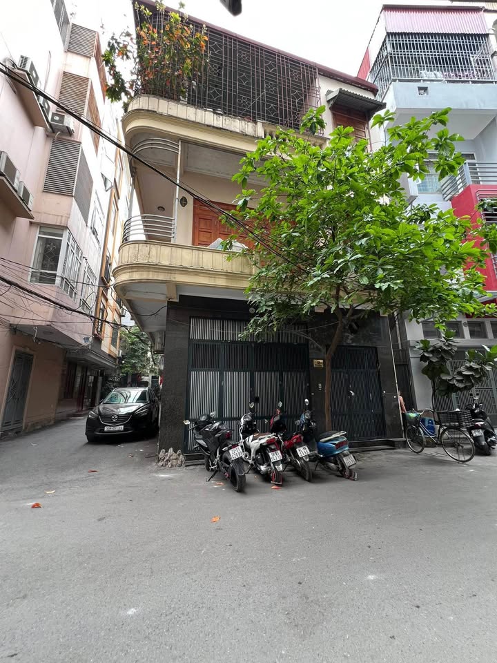 Nhà mặt phố Hoàng Cầu Đống Đa 40m² giá 14 tỷ - Kinh doanh đỉnh cao!