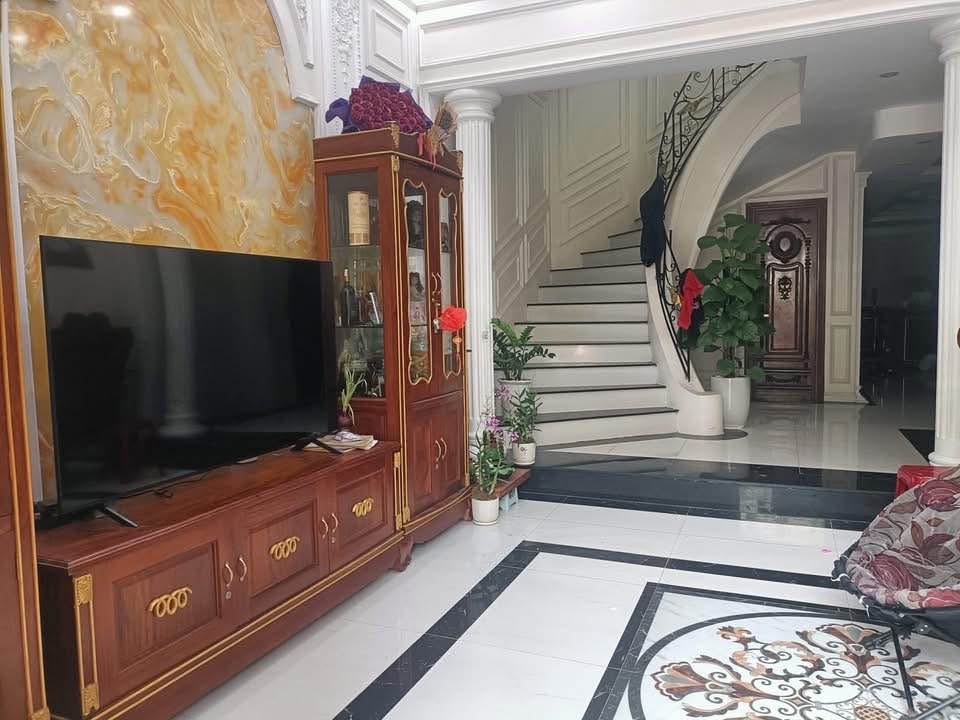 Biệt thự 6 tầng Hòa Khánh Bắc 150m² giá 15.9 tỷ - Hồ bơi view thành phố tuyệt đẹp!