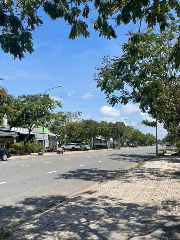 Đất nền mặt tiền đường Vành Đai 121m² giá 2.9 tỷ - Chính chủ sang nhượng gấp!