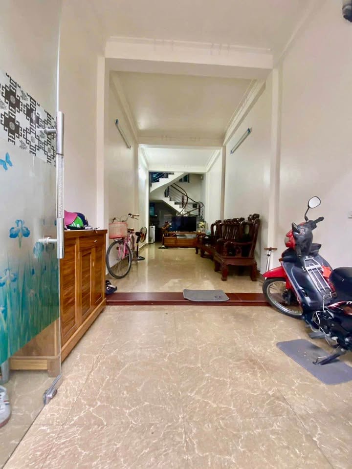 Nhà 3 tầng Lý Hồng Nhật Cát Bi 40m² giá 2 tỷ - Sổ đỏ chính chủ!