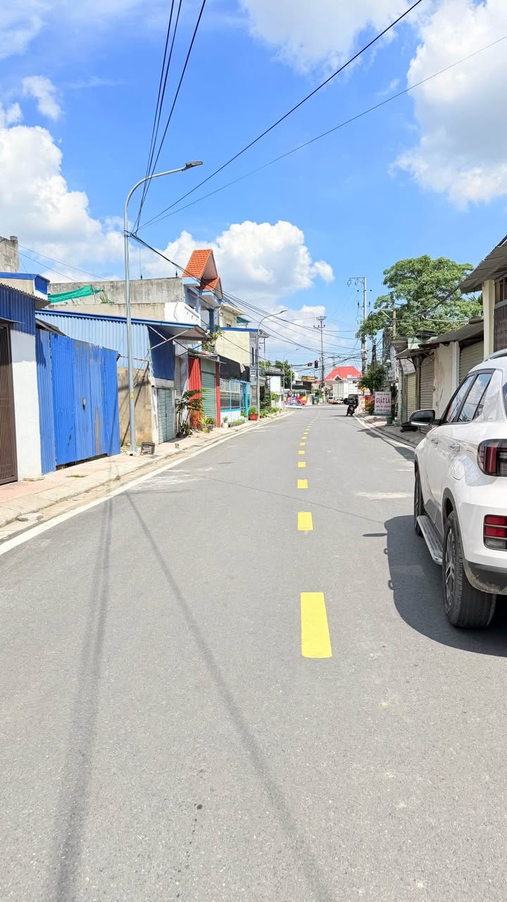 Đất mặt đường Tdp Tất Xứng, An Hồng 76m² giá 1.8 tỷ - Hàng hiếm 3 mặt tiền!