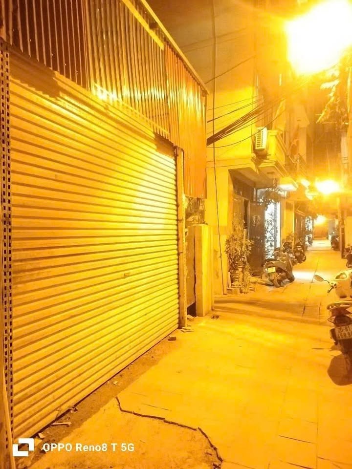 Đất nền ngõ 255 Lĩnh Nam 97m² giá 18 tỷ - Lô góc, sổ đỏ chính chủ!