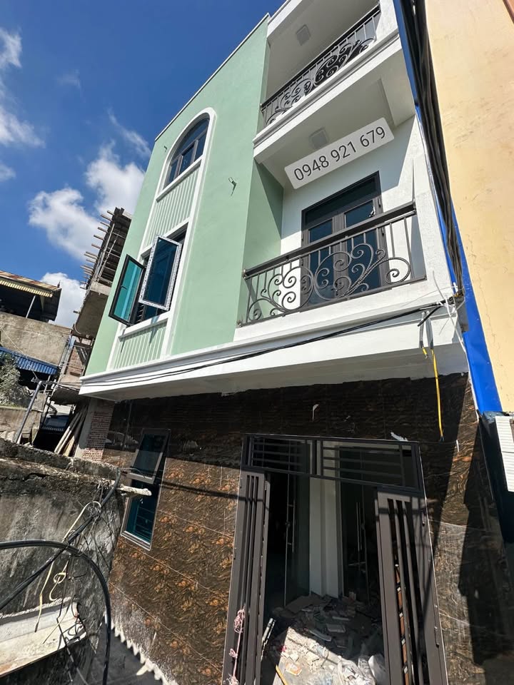 Nhà 3 tầng Trịnh Đình Thảo, Nam Định 45m² giá chỉ 2.45 tỷ - Sẵn sàng vào ở ngay!