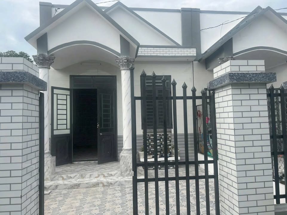 Nhà khu vực 1, phường 7, Vị Thanh 105m² giá 700 triệu - Cơ hội sở hữu ngay!